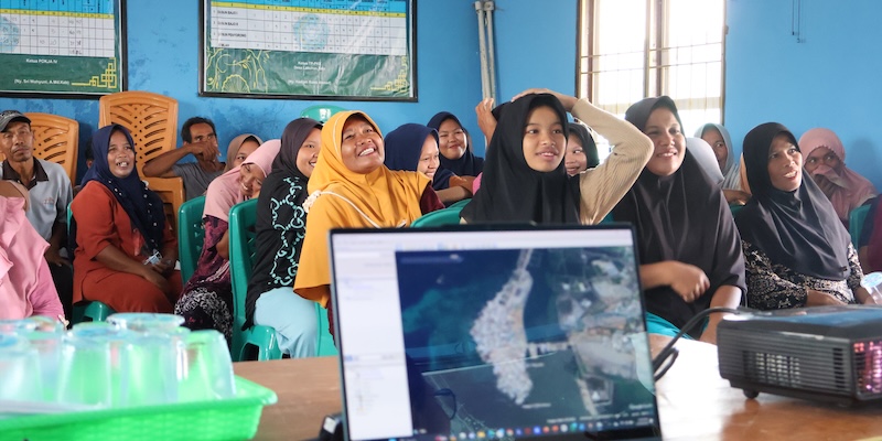 Community training with women for climate decision making. 