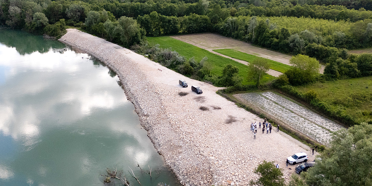 Aerial view of Bojana/Buna River embankment.